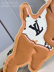 Louis Vuitton LV Dog On Strap Vanilla 23 x 16 x 4 cm - 4