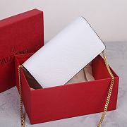 Valentino Garavani Small Leather Chain Wallet White 20x10.5x4cm - 4