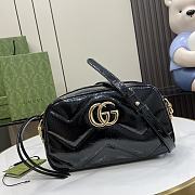 Gucci GG Marmont Small Shoulder Bag Black Patent 24x13x7cm - 1