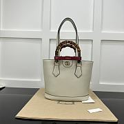 Gucci Diana Small Tote Bag White 22x20.5x11.5cm - 1