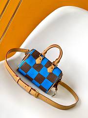 Louis Vuitton LV Speedy 18 Bandoulière Damier Pop Blue 18 x 12 x 10 cm - 4