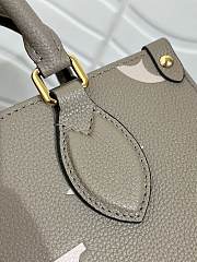 LV Onthego Small Grey M45779 Size 25 x 19 x 11.5 cm - 3