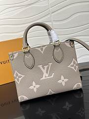 LV Onthego Small Grey M45779 Size 25 x 19 x 11.5 cm - 4