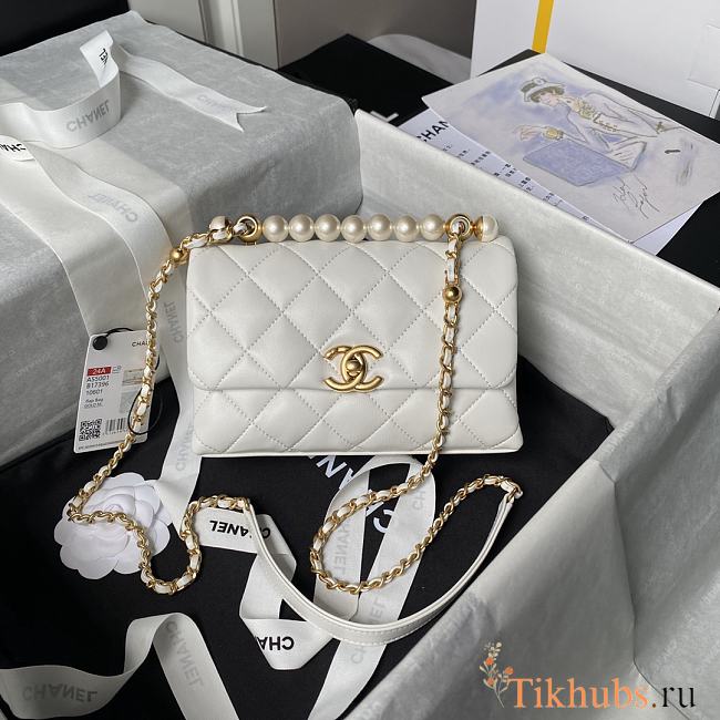 Chanel Mini Flap Bag Handle White Lambskin 13x19x7cm - 1