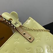 Louis Vuitton LV Reade PM Yellow 22 x 16.5 x 11 cm - 6