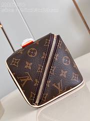 Louis Vuitton LV Bag Toiletry Monogram 24 x 13 x 13 cm - 3