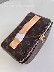 Louis Vuitton LV Bag Toiletry Monogram 24 x 13 x 13 cm - 2