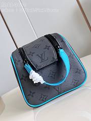 Louis Vuitton LV Dopp Kit Turquoise 28x15x16.5cm - 2
