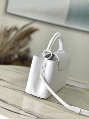 Louis Vuitton LV Capucines BB East-West White 29x16.5x9cm - 5