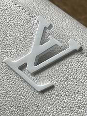 Louis Vuitton LV Capucines BB East-West White 29x16.5x9cm - 4