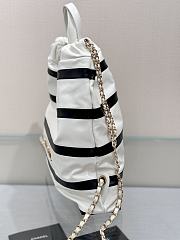 Chanel 22 Bag White Black 40x51x9cm - 3