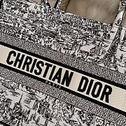 Dior Medium Book Tote White Black Paris Allover 36 x 27.5 x 16.5 cm - 4