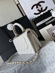 Chanel Trendy 24C Top Handle White 19.5x14.5x5.8cm - 4