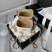 Chanel Mini Vanity Case White Bag 11x8.5x7cm - 6