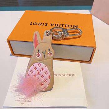 Louis Vuitton LV Key Chain 01