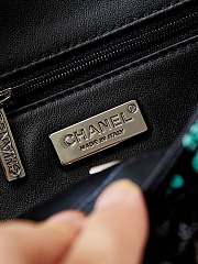 Chanel Flap Bag Black Sequin 21x14x8cm - 2