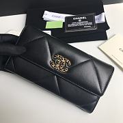 Chanel 19 Wallet Black Gold Lambskin 19.5x10x2.5cm - 1