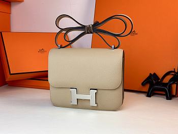 Hermes Constance Epsom Beige Silver 19cm