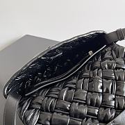 Bottega Veneta Small Rumple Messenger Black 21x14x5cm - 2