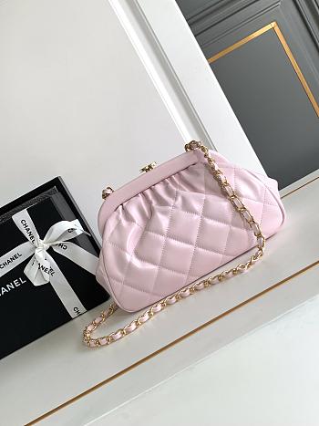 Chanel Clutch Lambskin Gold Light Pink 24x16x8cm