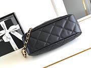 Chanel Clutch Lambskin Gold Black 24x16x8cm - 5