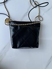 Chanel 22 Mini Bag Black Pearls 20 x 19 x 6 cm - 4