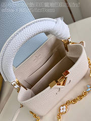 Louis Vuitton LV Capucines White Blue Bag 21 x 14 x 8 cm - 5