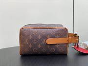 Louis Vuitton LV Locker Dopp Kit Monogram Dust 23 x 13 x 12 cm - 5