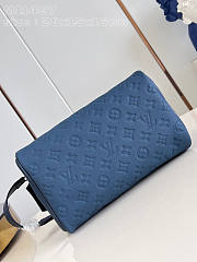 Louis Vuitton LV Dopp Kit Sapphire 28 x 15 x 16.5 cm - 6