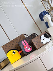 Louis Vuitton LV Trio Toilet Pouch Animonogram 25 x 20 x 5.5 cm - 1