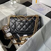 Chanel Flap Bag Black Lambskin Gold 26x15x7cm - 2