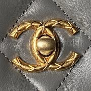 Chanel Flap Bag Grey Lambskin Gold 26x15x7cm - 6