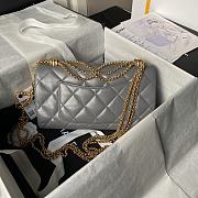 Chanel Flap Bag Grey Lambskin Gold 26x15x7cm - 3