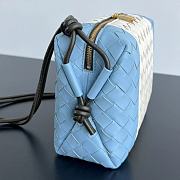 Bottega Veneta Small Loop Camera Bag White Blue 22x15.5x9cm - 5