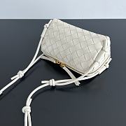 Bottega Veneta Intrecciato Concert Pouch White 18.5x11.5x8.5cm - 5