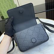 Gucci GG Rubber-effect Super Mini Bag Black 17.5x11x6.5cm - 2