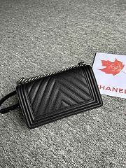 Chanel Leboy Chevron Black Caviar Silver 25cm - 5