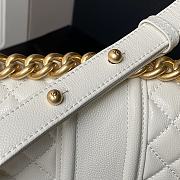 Chanel Small Flap Bag 24A White Caviar Gold 20cm - 4