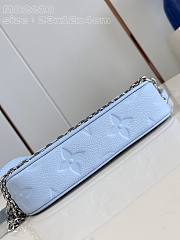 Louis Vuitton LV Ivy Wallet On Chain Blue 23.5 x 12 x 4.3 cm - 6