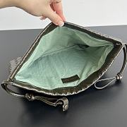 Bottega Veneta Medium Dustbag Khaki Green 32x23cm - 5