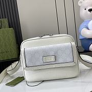 Gucci Small GG Crossbody Bag Tag White 23x18x7cm - 1