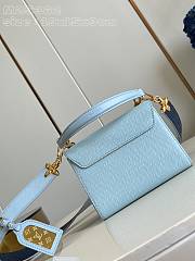 Louis Vuitton LV Twist PM Washed Blue 19 x 15 x 9 cm - 5