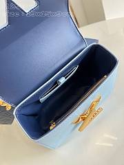 Louis Vuitton LV Twist PM Washed Blue 19 x 15 x 9 cm - 3