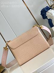 Louis Vuitton LV Twist MM Macchiato 23 x 17 x 9.5 cm - 4
