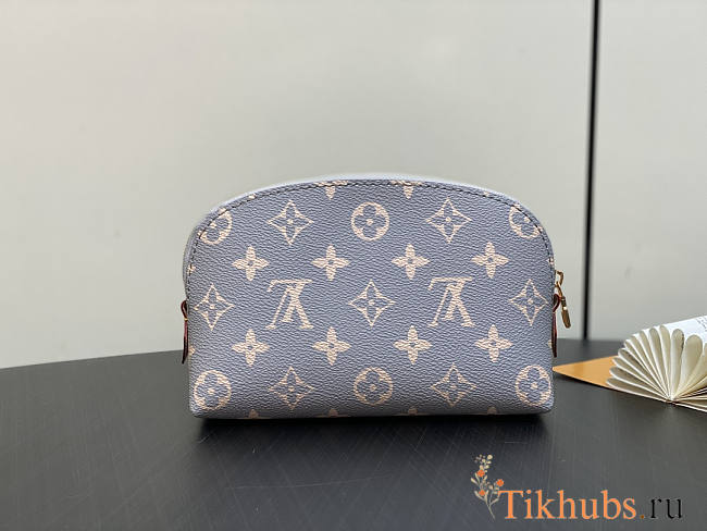 Louis Vuitton LV Pochette Cosmétique PM 19 x 12 x 6 cm - 1