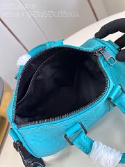 Louis Vuitton LV Keepall Bandoulière Turquoise 25 25 x 15 x 11 cm - 6