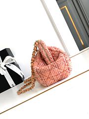 Chanel Clutch Wool Aplaca Tweed Gold Beige 24x16x8cm - 2