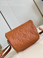 Louis Vuitton LV Mini Bumbag Cognac 17x12x9.5cm - 4