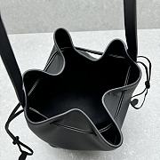 The Row Black Belvedere Leather Bucket Bag 30x37x18cm - 6