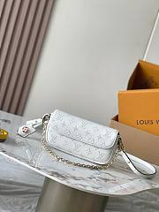 Louis Vuitton LV Wallet On Chain Ivy White 23.5 x 12 x 4.3 cm - 1